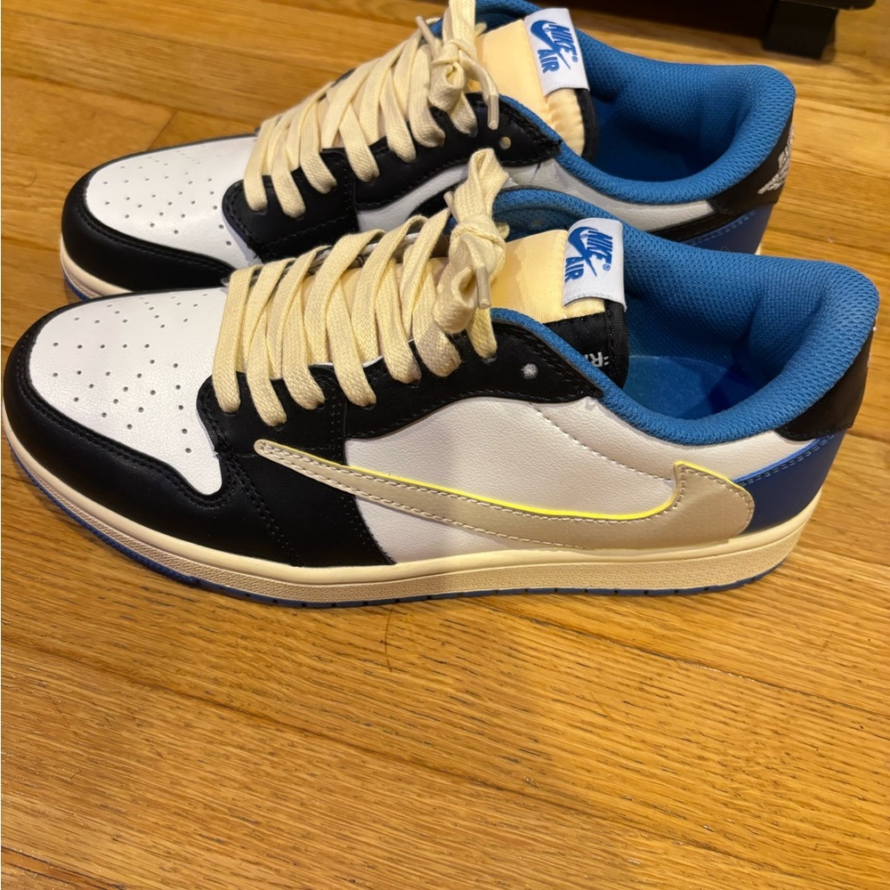TS Shoes Lows Travis